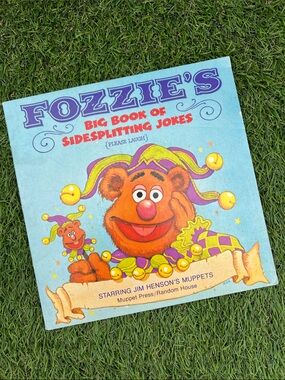VINTAGE Fozzie’s Big Book of Sidesplitting Jokes Softcover Book 80s Muppets Book